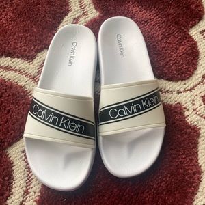 Calvin Klein Cashira slides